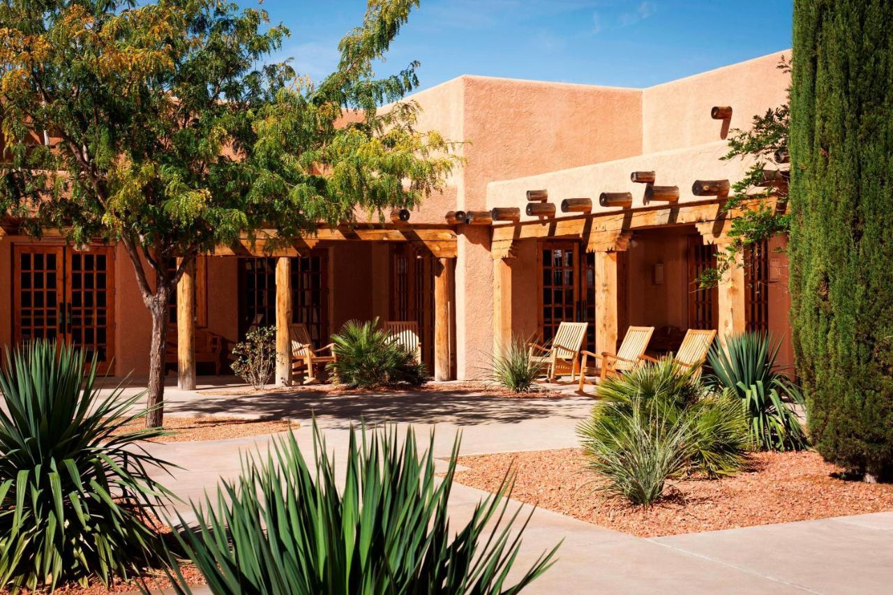 Courtyard Page At Lake Powell Hotell Exteriör bild